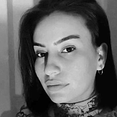 Buse Koca Sr. Copywriter