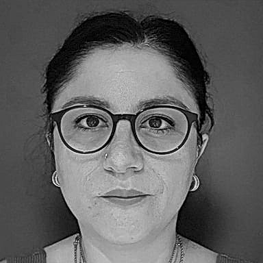 Naİle Koç Accountant