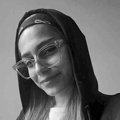 Zirve Dİlek Art Director